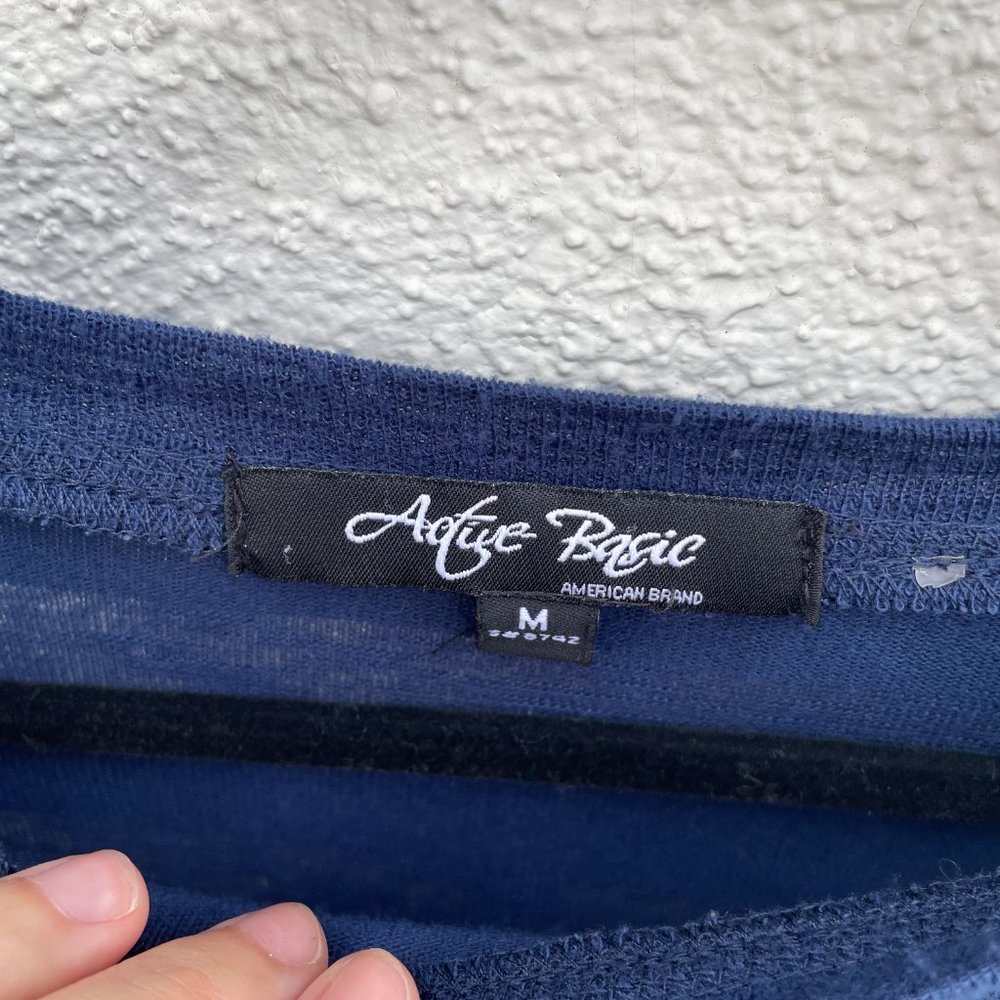 Women's Medium Active Basic Blue/Navy Striped She… - image 4